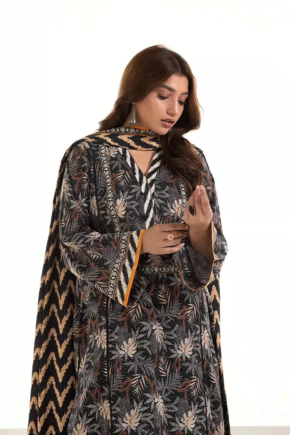 3PC Printed Unstitched Lawn Suit KLA-2639