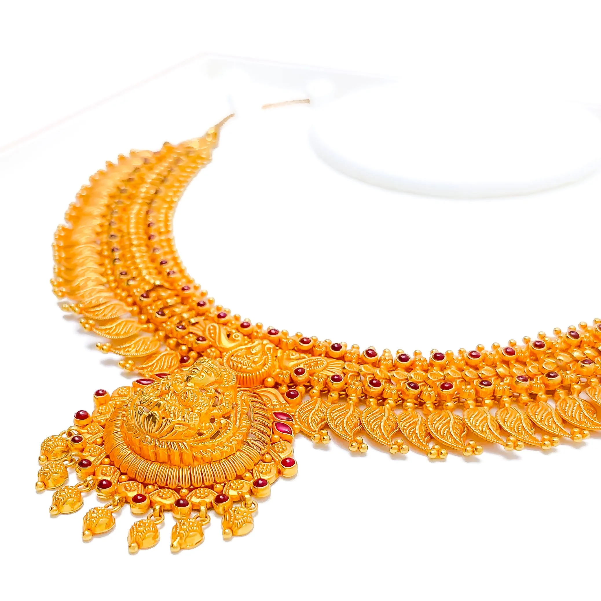 Antique Leaf Adorned 22k Gold Necklace