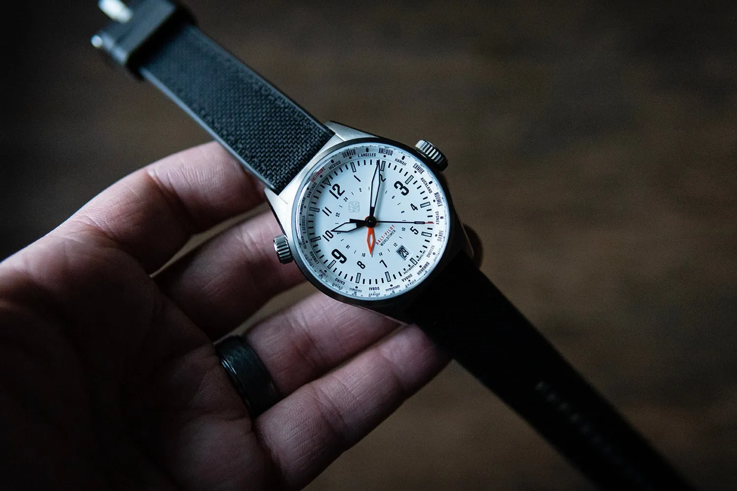 Balt-Pilot Worldtimer Polar White