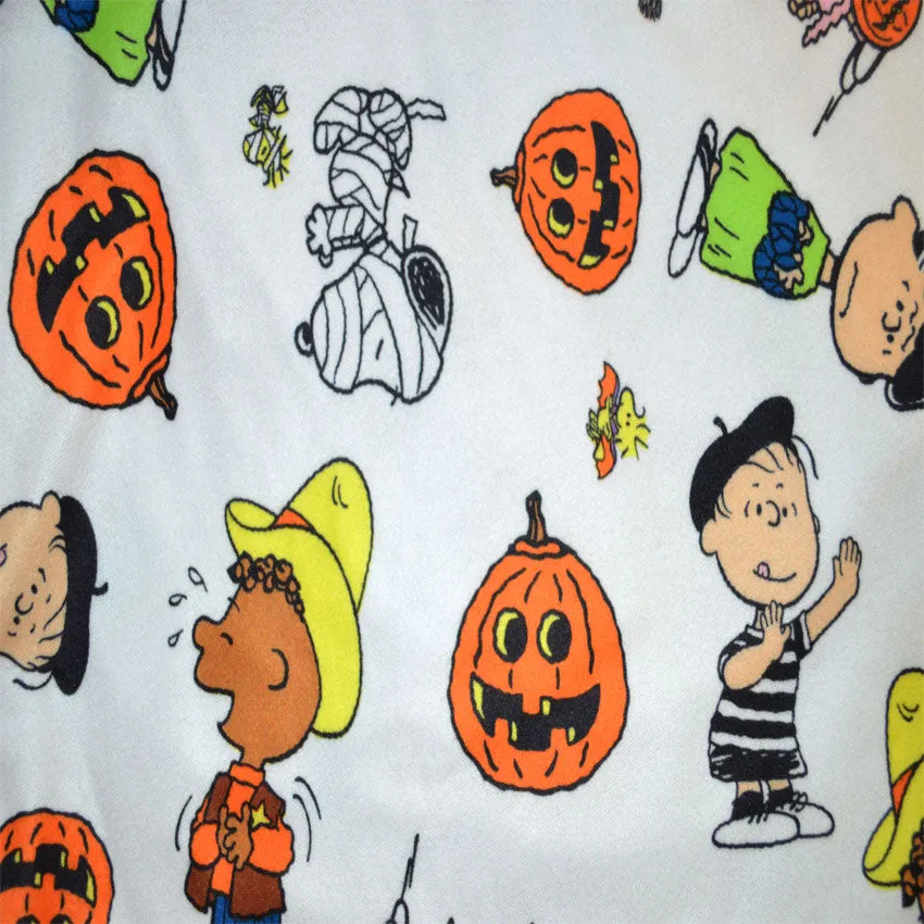 Peanuts Great Pumpkin Charlie Brown and Friends Halloween Nightgown