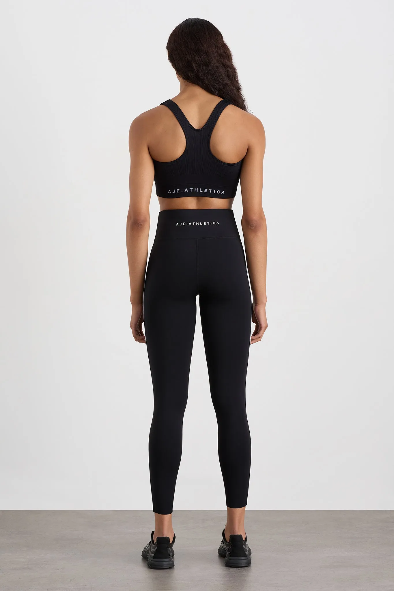 Seamless Crop 331