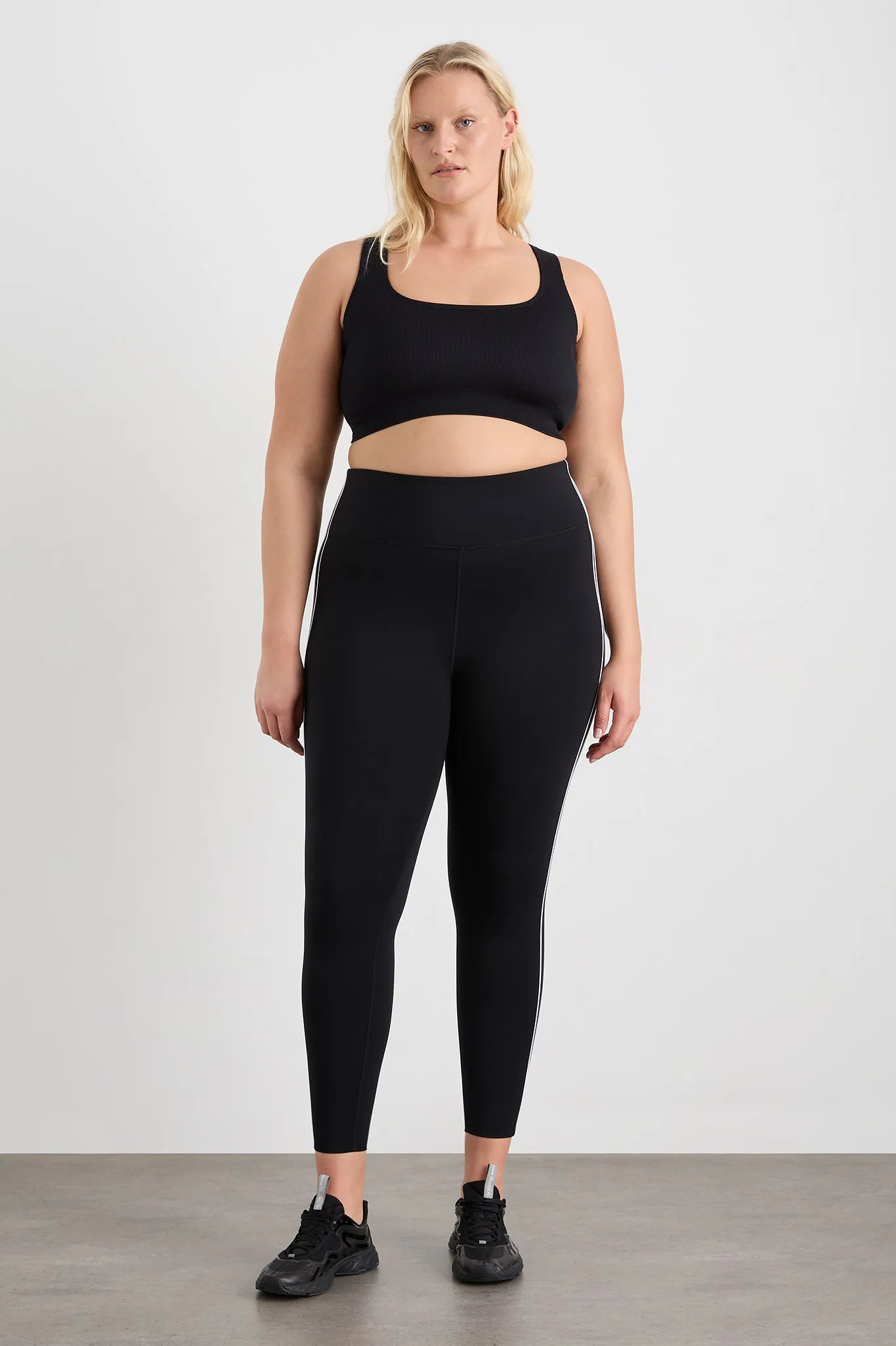 Seamless Crop 331